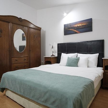 Hotel Freiburg Улцинь Екстер'єр фото