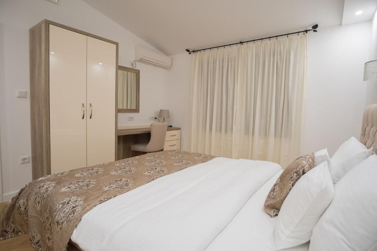 Hotel Freiburg Улцинь Екстер'єр фото