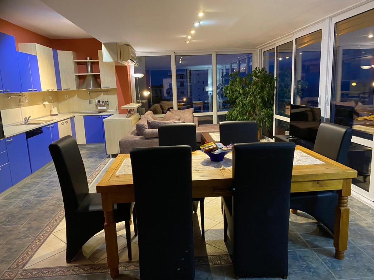 Hotel Freiburg Улцинь Екстер'єр фото