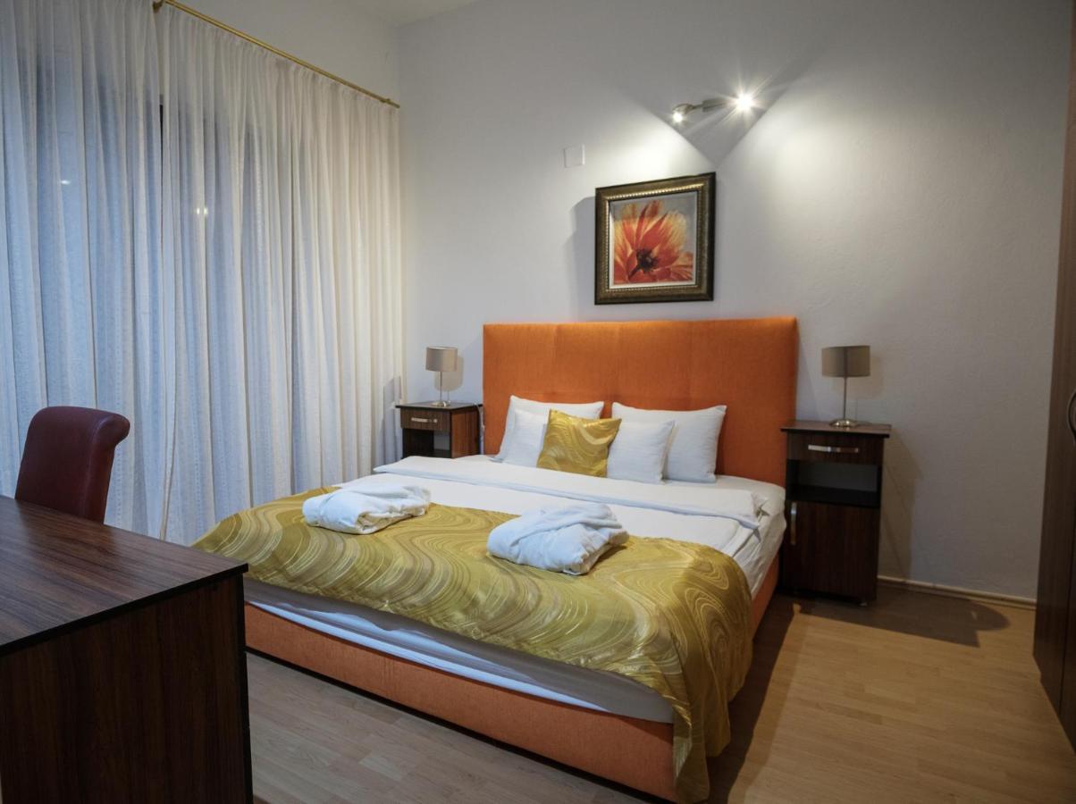 Hotel Freiburg Улцинь Екстер'єр фото