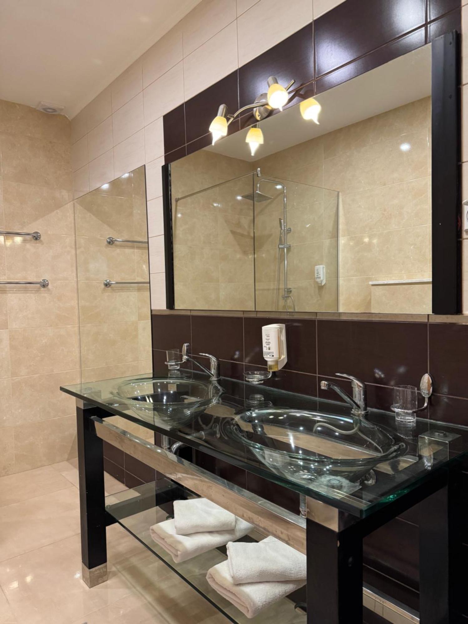 Hotel Freiburg Улцинь Екстер'єр фото