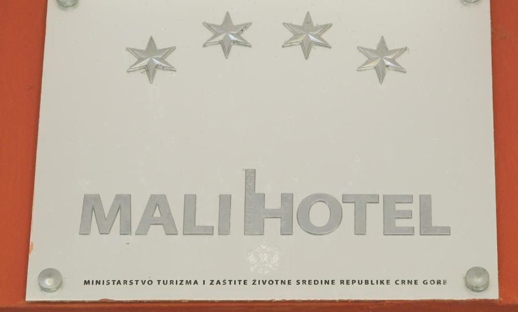 Hotel Freiburg Улцинь Екстер'єр фото